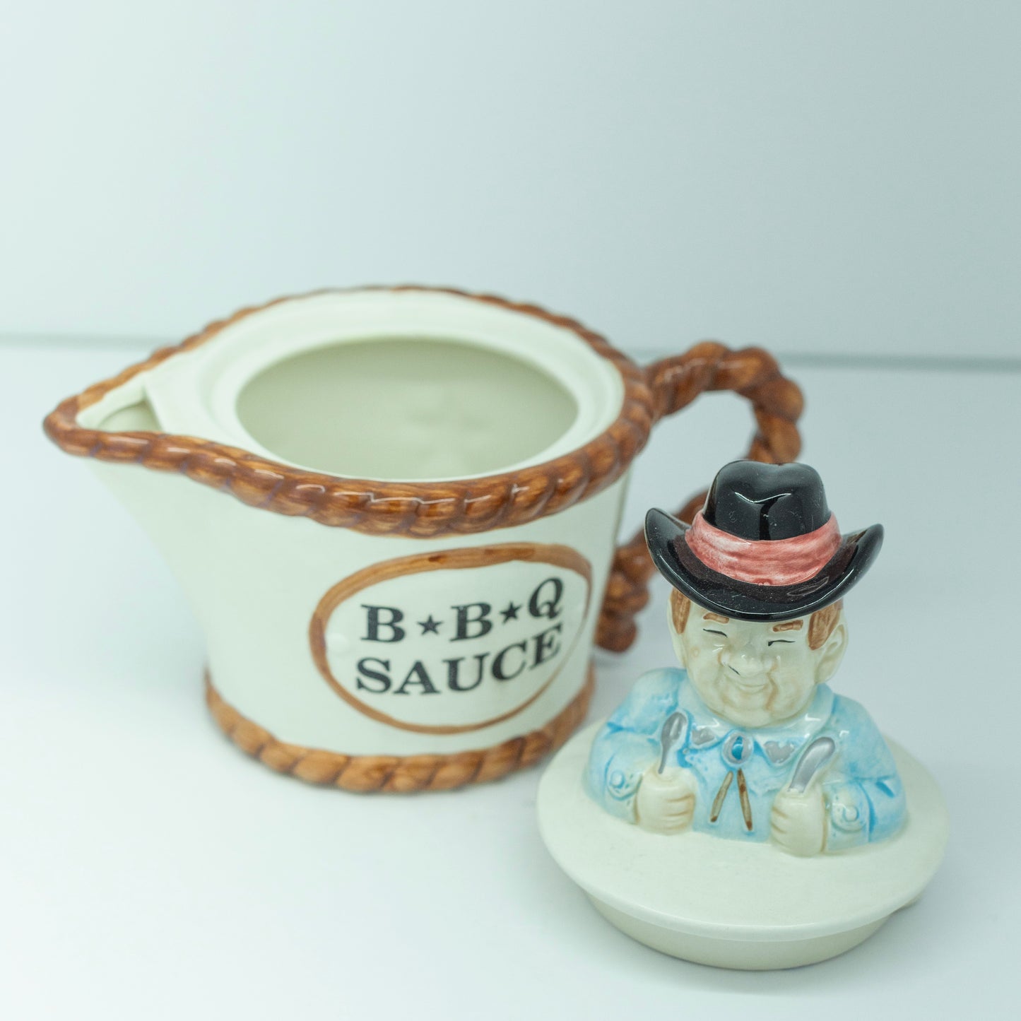 1992 BBq Sauce Pourer