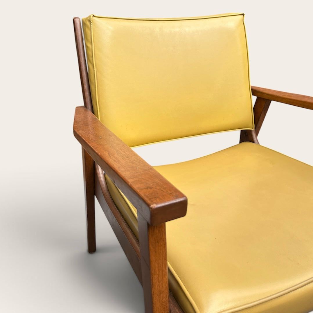 Vintage Mid-Century Modern Kaufman Furniture Lounge Chair – Harvest Gold