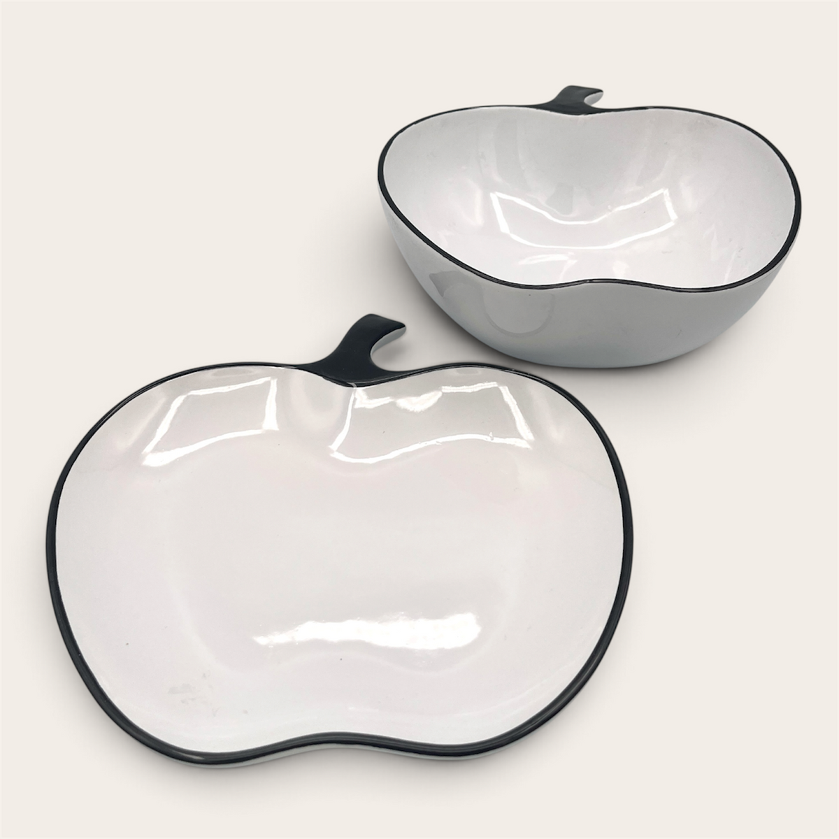 Apple-Shaped Ceramic Bowl & Plate Set
