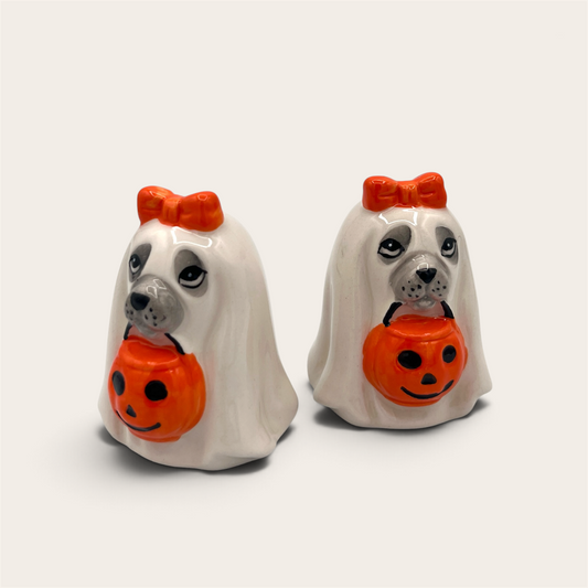 Halloween dog salt and pepper shaker set front view